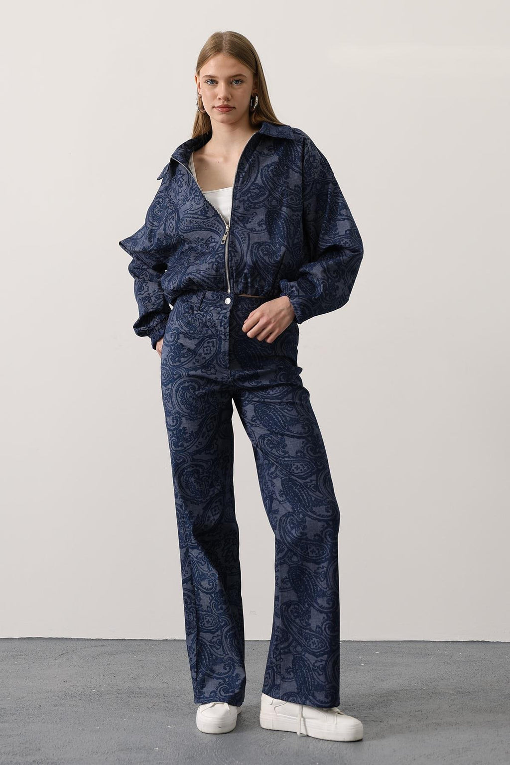 Chaqueta Azul con Paisley