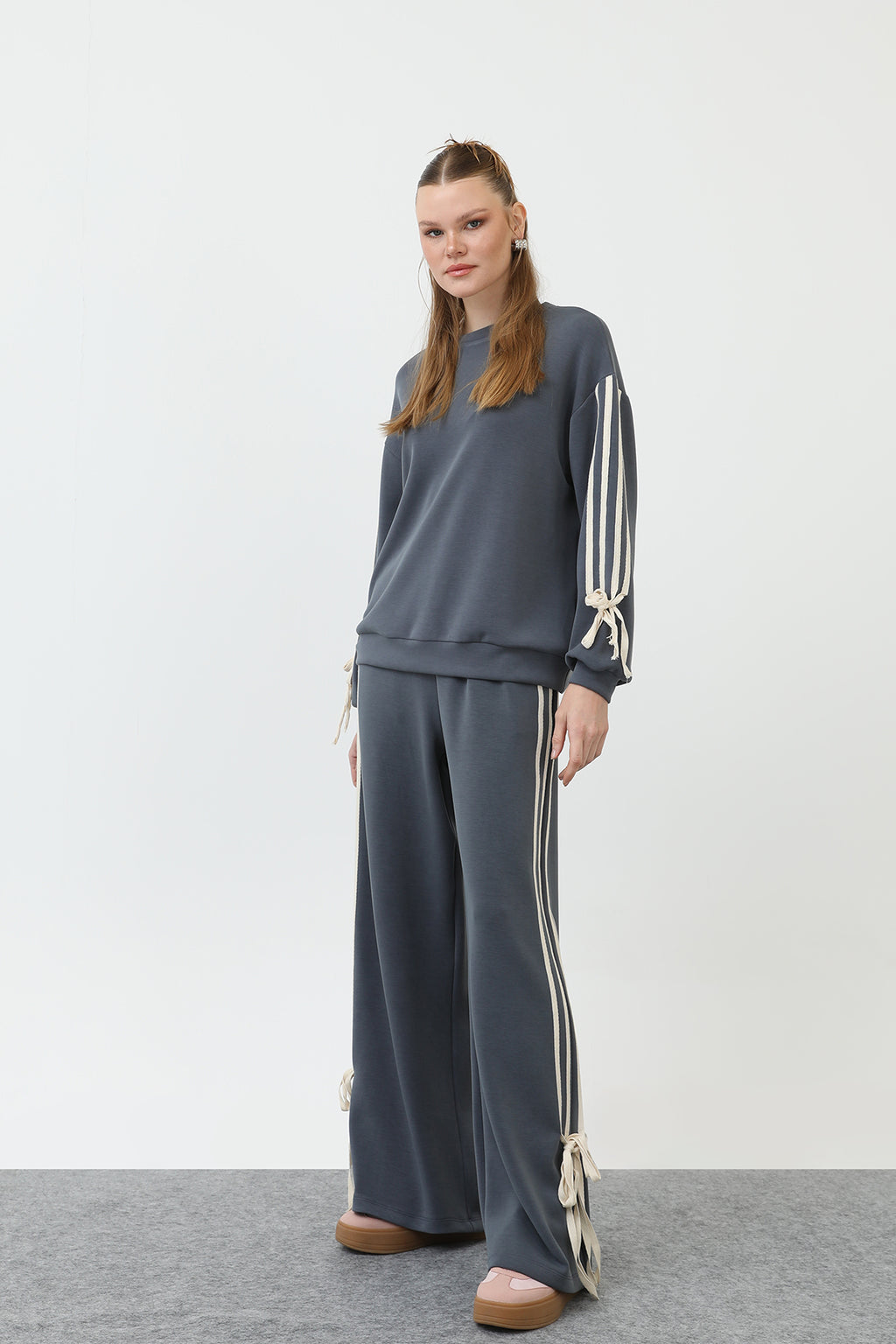 Traje Deportivo Beige