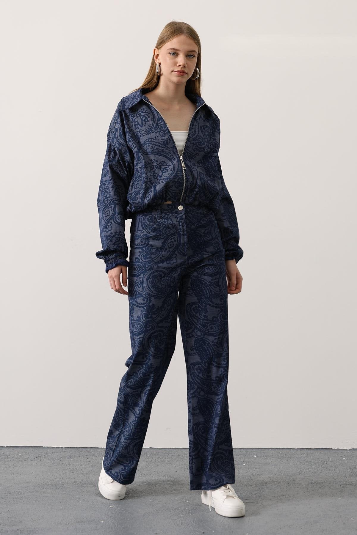 Chaqueta Azul con Paisley