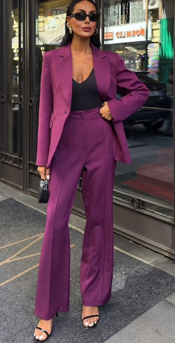 Chaqueta con Detalle de Encaje Morado